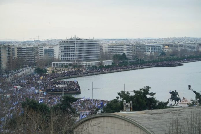 Αύριο πέφτει και η Κυβέρνηση – Απασφαλίζει ο λαός – 71,5% των Ελλήνων λένε «ΟΧΙ» στη χρήση του όρου Μακεδονία